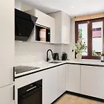 Penthouse With Sea Mountain & Golf View Διαμέρισμα Εστεπόνα